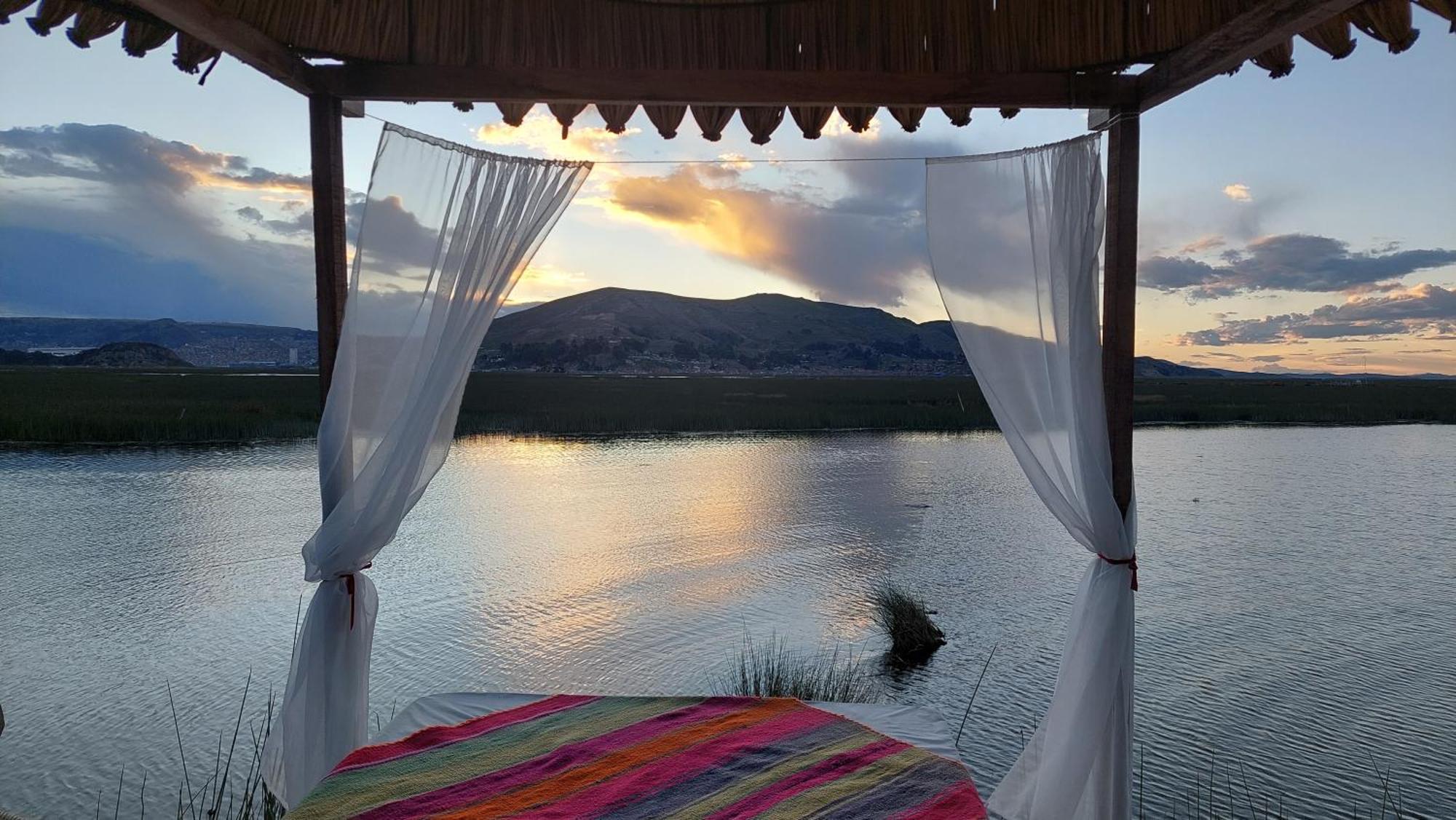 Uros Lodge Peru Puno Ngoại thất bức ảnh